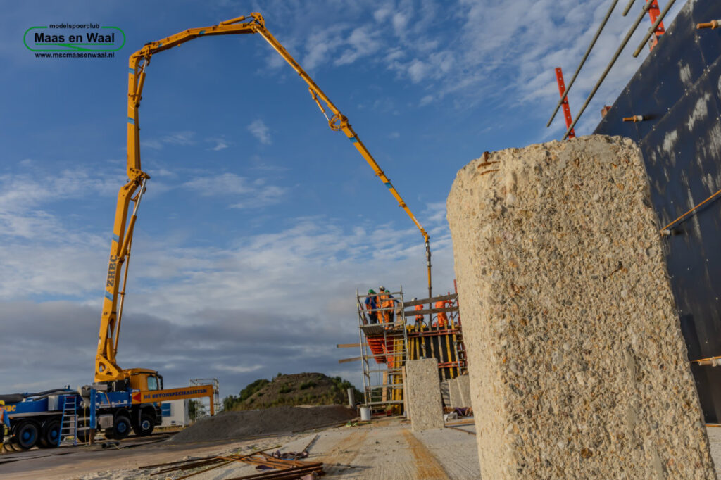 Beton storten [7], (Reinier)